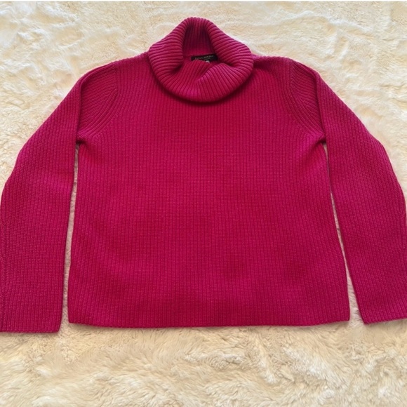 Banana Republic Cashmere Chiara Fuchsia Turtleneck Sweater M - Picture 7 of 9